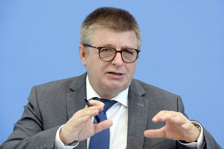 Bundespressekonferenz Vorstellung des Verfassungsschutzberichts 2021 in Berlin