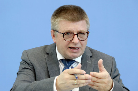 Bundespressekonferenz Vorstellung des Verfassungsschutzberichts 2021 in Berlin