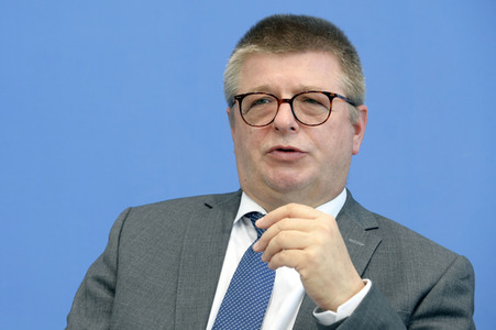 Bundespressekonferenz Vorstellung des Verfassungsschutzberichts 2021 in Berlin