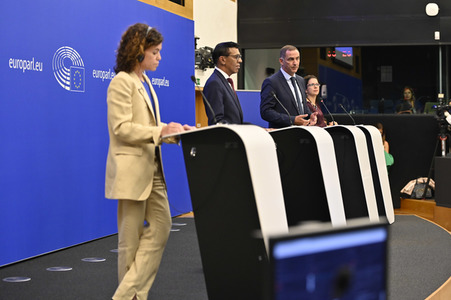Pressekonferenz zu den  EU-Inseln und die Kohäsionspolitik im EU-Parlament in Straßburg