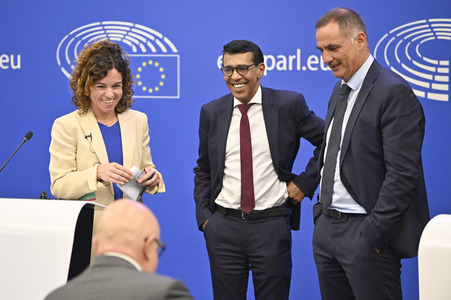 Pressekonferenz zu den  EU-Inseln und die Kohäsionspolitik im EU-Parlament in Straßburg