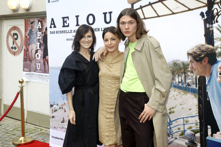 Filmpremiere 'A E I O U - Das schnelle Alphabet der Liebe' in Berlin