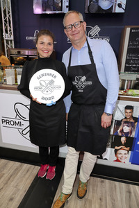 Stars kochen für den Guten Zweck - Charity-Koch-Challenge in Hamburg
