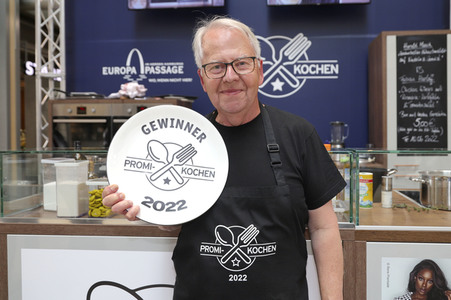 Stars kochen für den Guten Zweck - Charity-Koch-Challenge in Hamburg