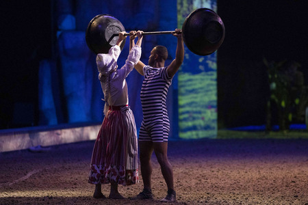 Pferdeshow 'Cavalluna - Die Legende der Wüste' in Erfurt