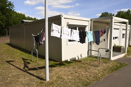Nancy Faeser und Hubertus Heil beim Besuch der Gemeinschaftsunterkunft für Geflüchtete in Berlin