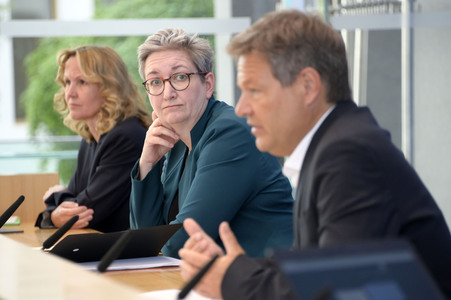 Bundespressekonferenz Gesetzesentwürfe in Berlin