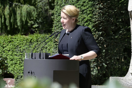 Gedenkveranstaltung der Bundesregierung zum 69. Jahrestag der Volkserhebung in Berlin