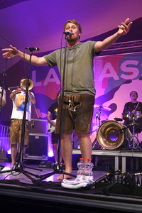 Konzert von LaBrassBanda in Eggenfelden