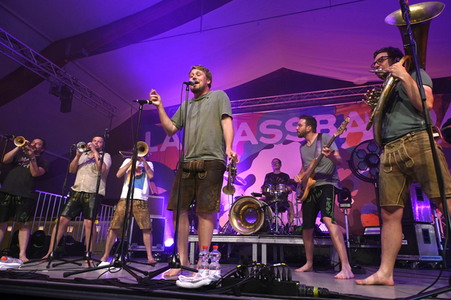 Konzert von LaBrassBanda in Eggenfelden