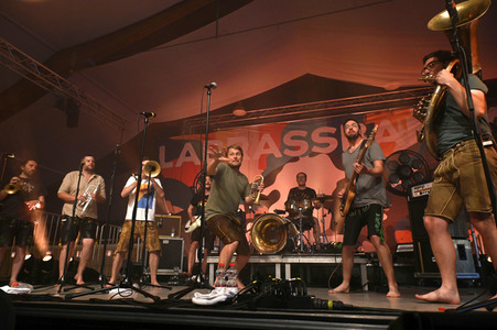 Konzert von LaBrassBanda in Eggenfelden