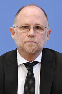 Bundespressekonferenz Friedensgutachten 2022 in Berlin