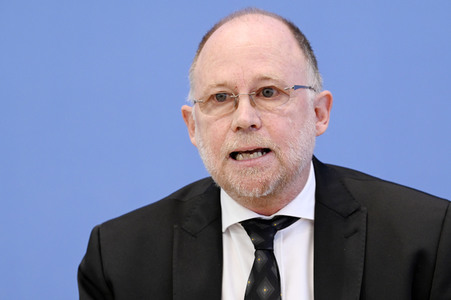 Bundespressekonferenz Friedensgutachten 2022 in Berlin
