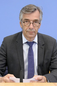 Bundespressekonferenz Friedensgutachten 2022 in Berlin