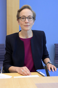 Bundespressekonferenz Friedensgutachten 2022 in Berlin