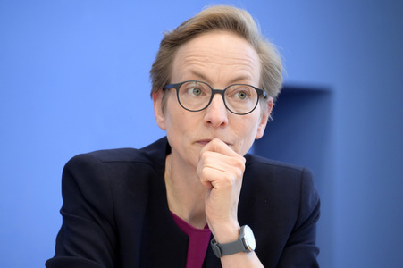 Bundespressekonferenz Friedensgutachten 2022 in Berlin
