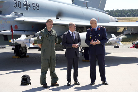 ILA-Eröffnung mit Bundeskanzler Scholz und anschließendem Rundgang in Berlin