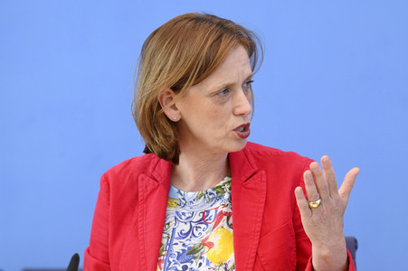Bundespressekonferenz Veröffentlichung des nationalen Bildungsberichts 'Bildung in Deutschland 2022' in Berlin