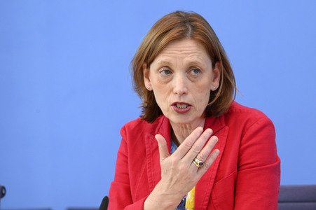 Bundespressekonferenz Veröffentlichung des nationalen Bildungsberichts 'Bildung in Deutschland 2022' in Berlin
