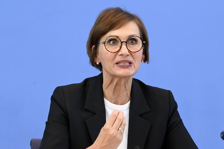 Bundespressekonferenz Veröffentlichung des nationalen Bildungsberichts 'Bildung in Deutschland 2022' in Berlin