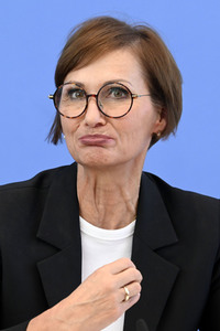 Bundespressekonferenz Veröffentlichung des nationalen Bildungsberichts 'Bildung in Deutschland 2022' in Berlin