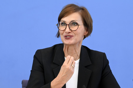 Bundespressekonferenz Veröffentlichung des nationalen Bildungsberichts 'Bildung in Deutschland 2022' in Berlin