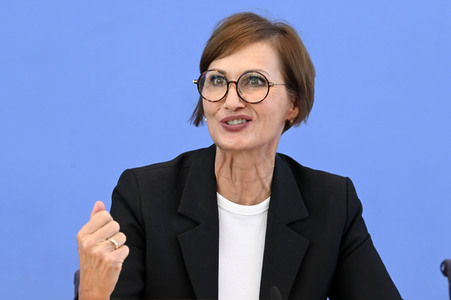 Bundespressekonferenz Veröffentlichung des nationalen Bildungsberichts 'Bildung in Deutschland 2022' in Berlin