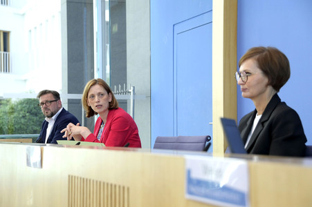 Bundespressekonferenz Veröffentlichung des nationalen Bildungsberichts 'Bildung in Deutschland 2022' in Berlin