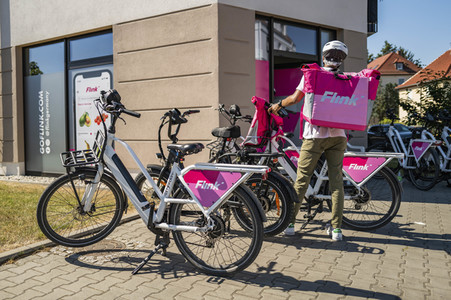 Symbolfoto Lieferdienst Flink