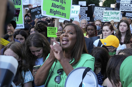 Protest gegen die Entscheidung der Supreme Courts gegen das Abtreibungsrecht in New York