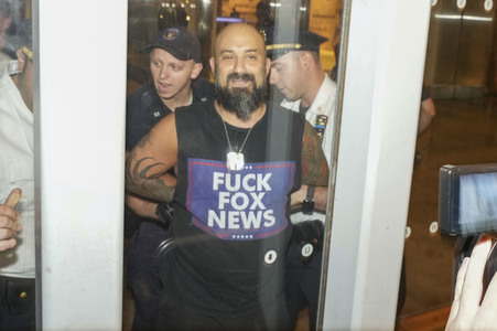 Verhaftungen bei Demo gegen die Aufhebung des Abtreibungsrechts in New York