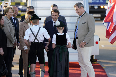 Ankunft von Präsident Macron in München