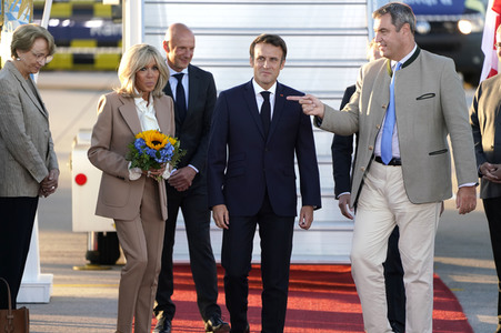 Ankunft von Präsident Macron in München