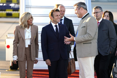 Ankunft von Präsident Macron in München