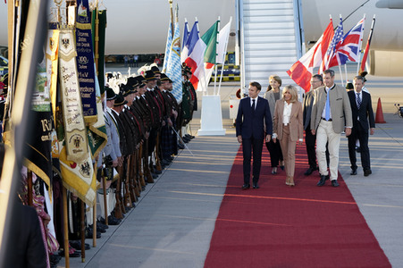 Ankunft von Präsident Macron in München