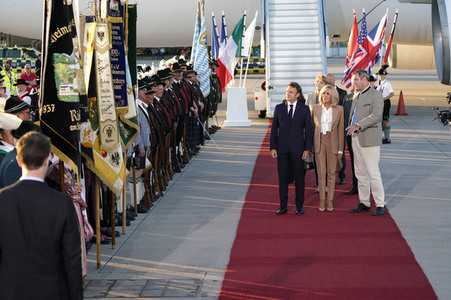 Ankunft von Präsident Macron in München