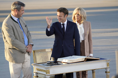 Ankunft von Präsident Macron in München