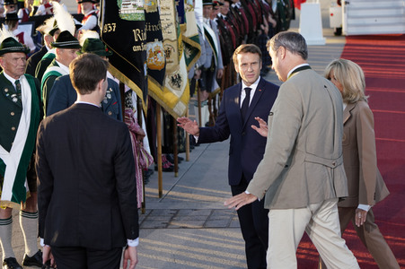 Ankunft von Präsident Macron in München