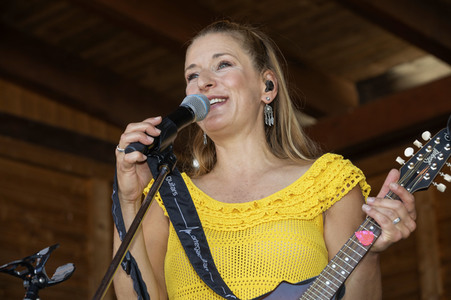 Konzert von More Than Words in Walddorf