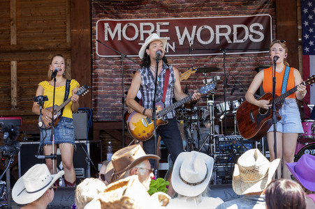 Konzert von More Than Words in Walddorf