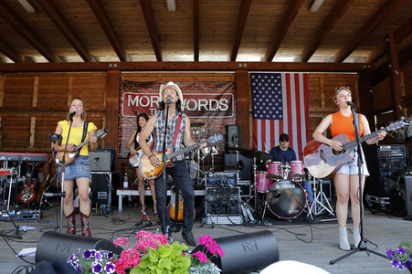 Konzert von More Than Words in Walddorf