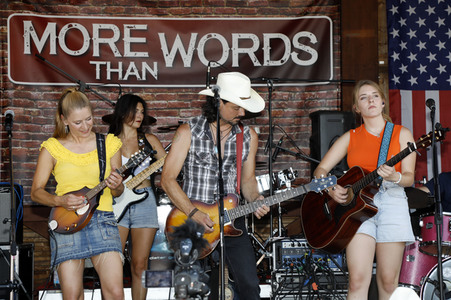 Konzert von More Than Words in Walddorf