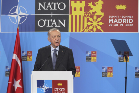Pressekonferenz mit Recep Tayyip Erdoğan zum NATO Gipfel 2022 in Madrid