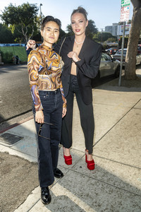 Emilia McCarthy und Terry Hu unterwegs in West Hollywood