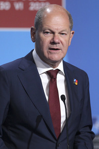 Pressekonferenz mit Olaf Scholz zum NATO Gipfel 2022 in Madrid