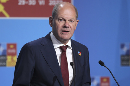Pressekonferenz mit Olaf Scholz zum NATO Gipfel 2022 in Madrid