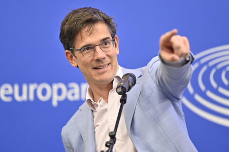 Pressekonferenz zum delegiertePressekonferenz zum delegierten Taxonomie-Rechtsakt über Kernenergie und Gas im Europäischen Parlament in Straßburg