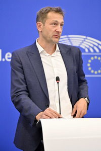 Pressekonferenz zum delegierten Taxonomie-Rechtsakt über Kernenergie und Gas im Europäischen Parlament in Straßburg