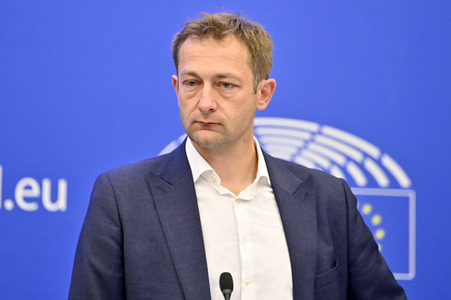 Pressekonferenz zum delegierten Taxonomie-Rechtsakt über Kernenergie und Gas im Europäischen Parlament in Straßburgt