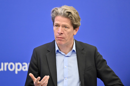 Pressekonferenz zum delegierten Taxonomie-Rechtsakt über Kernenergie und Gas im Europäischen Parlament in Straßburg